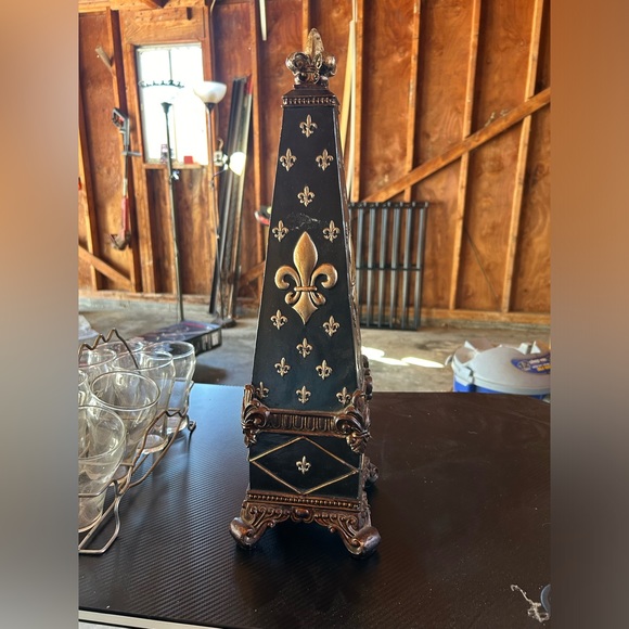 Fleur de Lis Decor - Picture 1 of 2